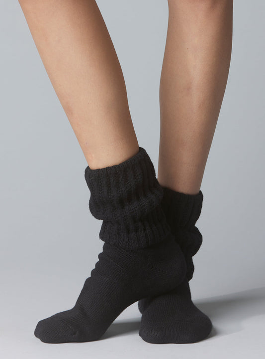 Slouch Socks Black | UNIF Premium