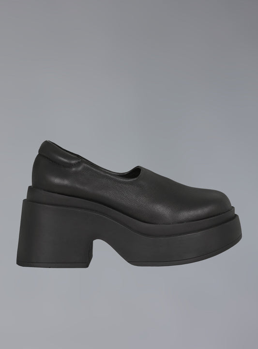 Platform Slip On Shoes in 90s Style Black | UNIF Value