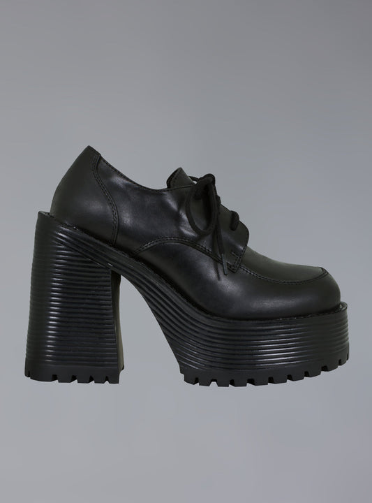 Des Shoe Matte Black | UNIF Trusted