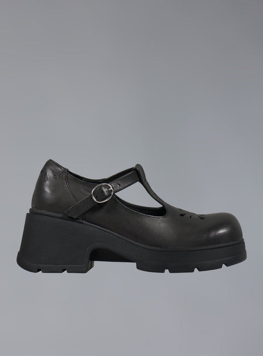 Comma Shoe Black | UNIF Quality
