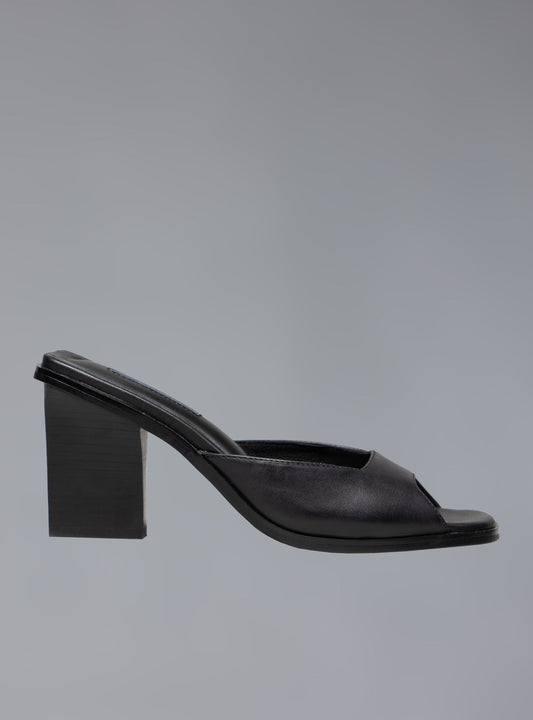 Snark Heel Black | UNIF Trusted
